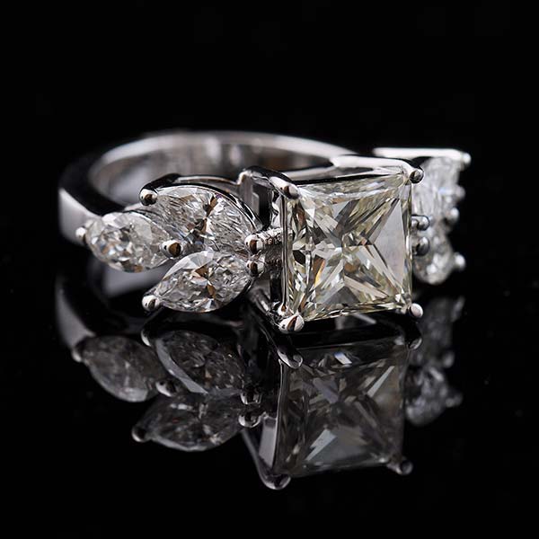 ModernDijlaJewelry-459334645